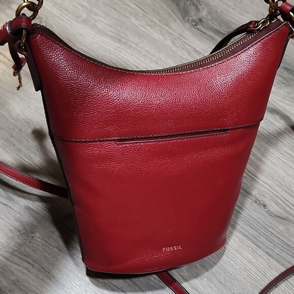 NWT Talulla Red Velvet Pebbled Leather SM Hobo Crossbody Bag - Picture 5 of 7